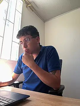 Snapshot of Sam_Rush chatting on June 11, 2026, 5:10 pm Sam Rush online show from June 11, 2026, 5:10 pm