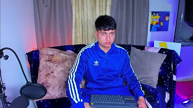 Snapshot of the_boy_king016 chatting on October 31, 2025, 7:49 am the boy king016 online show from October 31, 2025, 7:49 am