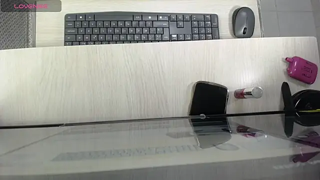 Snapshot of ZALLYWESTER chatting on December 5, 2025, 7:23 pm ZALLYWESTER online show from December 5, 2025, 7:23 pm