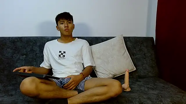 isak lane online show from November 2, 2025, 2:05 am