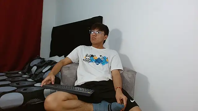 isak lane online show from October 30, 2025, 1:59 am