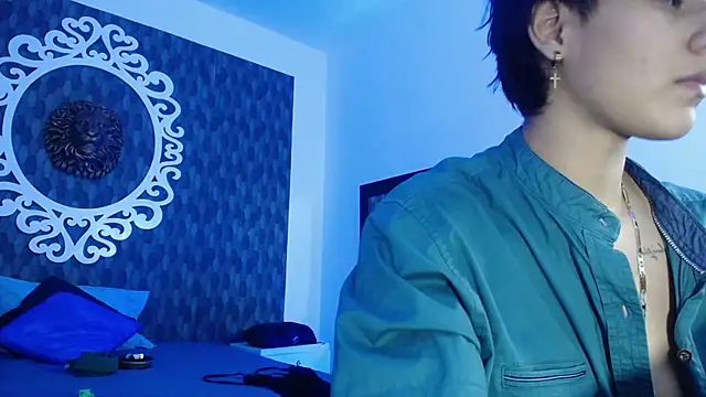 Ghost  Girl  online show from November 9, 2025, 4:05 am