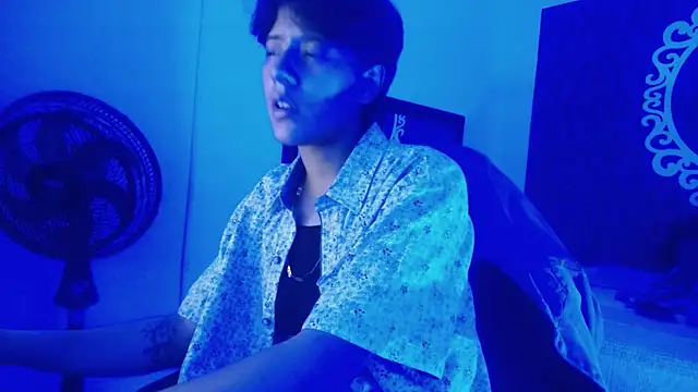 Ghost  Girl  online show from November 1, 2025, 2:18 am