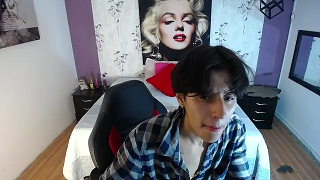 Ghost  Girl  online show from November 22, 2025, 1:04 am