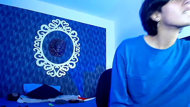 Ghost  Girl  online show from December 17, 2025, 8:03 pm