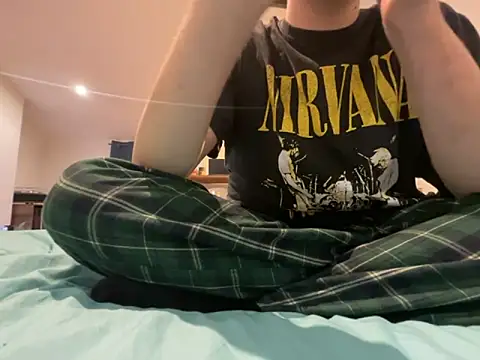 Snapshot of Lenouveau- chatting on February 13, 2026, 9:37 pm Lenouveau- online show from February 13, 2026, 9:37 pm