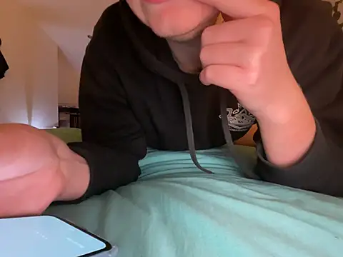 Snapshot of Lenouveau- chatting on January 31, 2026, 7:23 pm Lenouveau- online show from January 31, 2026, 7:23 pm