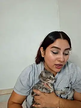 Mia fox29 online show from November 11, 2025, 1:17 pm