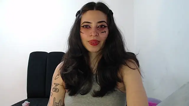 Snapshot of Annagoth_ chatting on June 18, 2026, 12:09 am Annagoth online show from June 18, 2026, 12:09 am