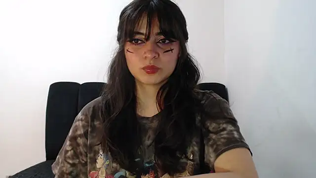 Snapshot of Annagoth_ chatting on June 17, 2026, 1:38 am Annagoth online show from June 17, 2026, 1:38 am