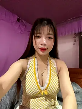 Zlienr023 online show from November 4, 2025, 1:31 am