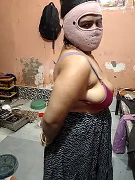 CUTE-GIRL-1 online show from March 16, 2026, 4:42 am