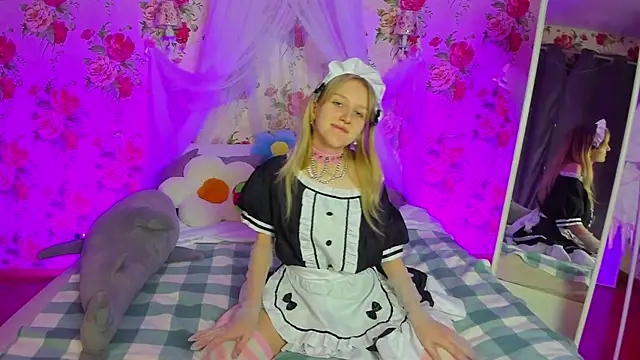 KissChristie   online show from November 7, 2025, 7:18 pm