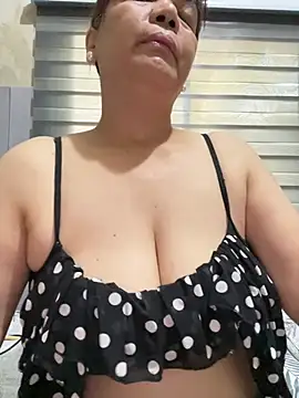 Snapshot of sweetyjhones chatting on April 9, 2026, 7:36 am sweetyjhones online show from April 9, 2026, 7:36 am