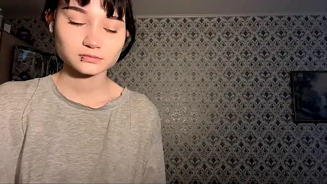 SofiaDreams09 online show from November 8, 2025, 6:06 am