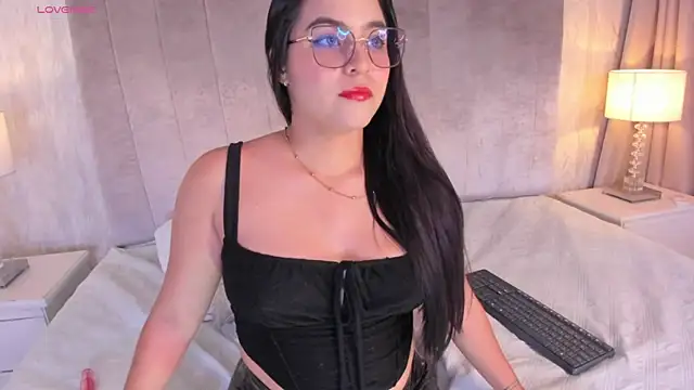 Snapshot of Melanie_hillz chatting on April 24, 2026, 8:44 pm Melanie hillz online show from April 24, 2026, 8:44 pm
