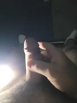 Snapshot of Tincho1051 chatting on December 1, 2025, 10:32 pm Tincho1051 online show from December 1, 2025, 10:32 pm