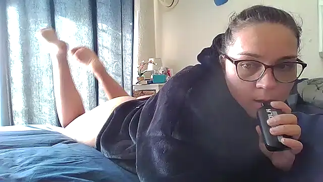 Snapshot of lilMissMarli chatting on July 6, 2026, 10:22 am lilMissMarli online show from July 6, 2026, 10:22 am