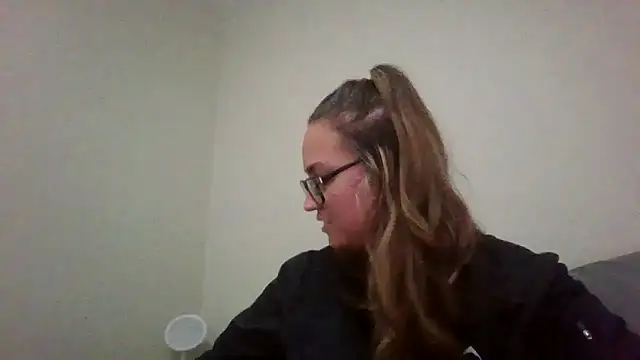 lilMissMarli online show from March 3, 2026, 7:48 am