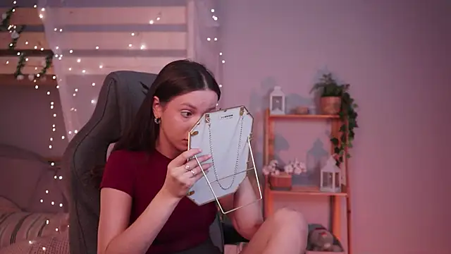 EmilyWade online show from January 14, 2026, 9:02 am