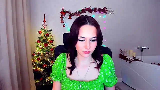 Snapshot of MakeYoueHappy chatting on December 16, 2025, 11:58 am MakeYoueHappy online show from December 16, 2025, 11:58 am