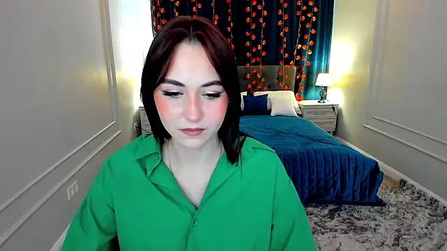 Snapshot of MakeYoueHappy chatting on November 17, 2025, 11:47 am MakeYoueHappy online show from November 17, 2025, 11:47 am