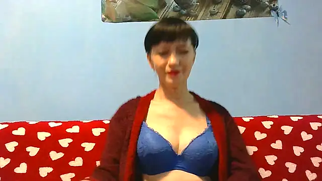 IffetLove42 online show from May 27, 2026, 8:32 am