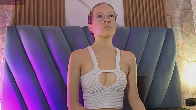 Snapshot of Salome_cruxx chatting on April 15, 2026, 12:10 pm Salome cruxx online show from April 15, 2026, 12:10 pm