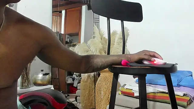 hathor  01 online show from December 15, 2025, 2:45 pm