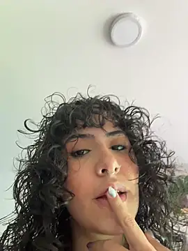 SugarTroubl33 online show from January 10, 2026, 1:39 pm