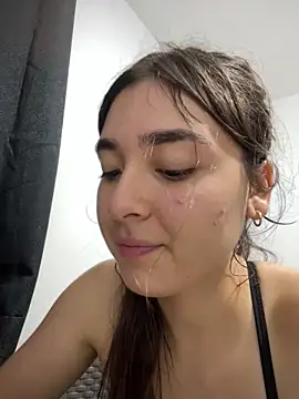 Snapshot of Valentina_ro chatting on November 22, 2025, 2:21 am Valentina ro online show from November 22, 2025, 2:21 am