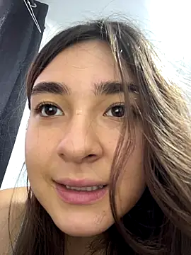 Snapshot of Valentina_ro chatting on November 20, 2025, 3:56 pm Valentina ro online show from November 20, 2025, 3:56 pm