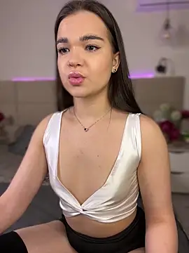 Snapshot of BabyShy- chatting on February 7, 2026, 10:51 pm BabyShy- online show from February 7, 2026, 10:51 pm