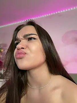 Snapshot of BabyShy- chatting on March 5, 2026, 12:18 am BabyShy- online show from March 5, 2026, 12:18 am