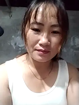 Snapshot of emini-xx chatting on November 1, 2025, 8:08 am emini-xx online show from November 1, 2025, 8:08 am