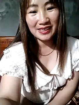 Snapshot of emini-xx chatting on April 2, 2026, 2:02 pm emini-xx online show from April 2, 2026, 2:02 pm