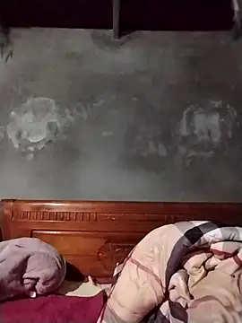 Snapshot of emini-xx chatting on December 15, 2025, 11:49 am emini-xx online show from December 15, 2025, 11:49 am