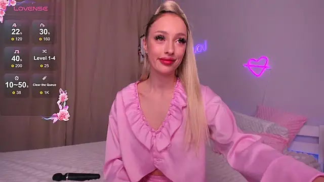 lanaa me online show from November 16, 2025, 1:54 am