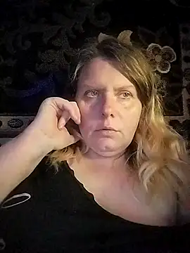 Lana-murr online show from April 15, 2026, 6:12 pm