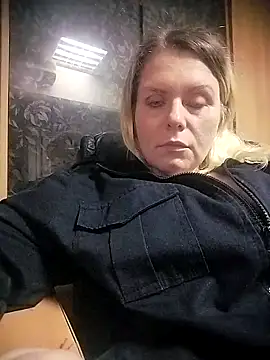 Snapshot of Lana-murr chatting on November 5, 2025, 5:05 pm Lana-murr online show from November 5, 2025, 5:05 pm