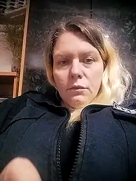 Snapshot of Lana-murr chatting on November 9, 2025, 6:50 am Lana-murr online show from November 9, 2025, 6:50 am