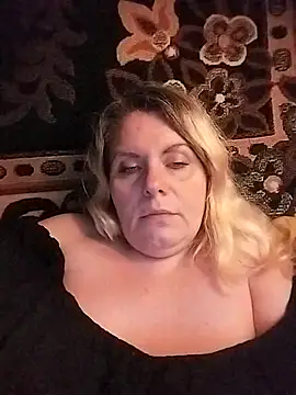 Snapshot of Lana-murr chatting on November 10, 2025, 8:25 pm Lana-murr online show from November 10, 2025, 8:25 pm