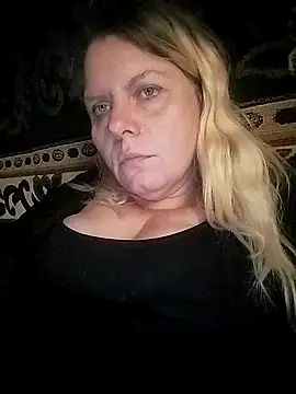 Snapshot of Lana-murr chatting on November 6, 2025, 7:01 am Lana-murr online show from November 6, 2025, 7:01 am