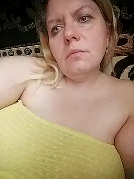 Snapshot of Lana-murr chatting on November 4, 2025, 8:29 am Lana-murr online show from November 4, 2025, 8:29 am