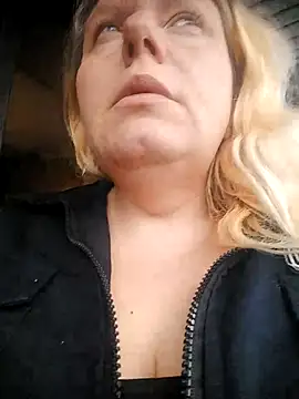 Snapshot of Lana-murr chatting on November 21, 2025, 6:45 am Lana-murr online show from November 21, 2025, 6:45 am