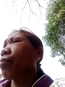 Snapshot of bella-la chatting on February 6, 2026, 3:46 am bella-la online show from February 6, 2026, 3:46 am