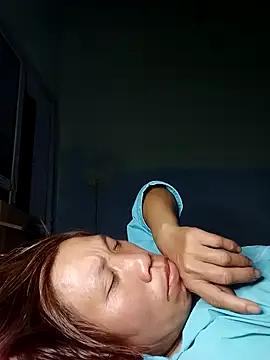 Snapshot of bella-la chatting on February 14, 2026, 1:55 pm bella-la online show from February 14, 2026, 1:55 pm