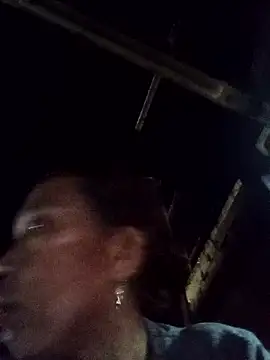 Snapshot of bella-la chatting on January 14, 2026, 12:58 am bella-la online show from January 14, 2026, 12:58 am