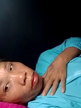 Snapshot of bella-la chatting on February 13, 2026, 1:44 pm bella-la online show from February 13, 2026, 1:44 pm