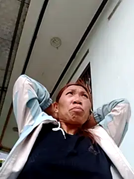 Snapshot of bella-la chatting on February 28, 2026, 7:52 am bella-la online show from February 28, 2026, 7:52 am